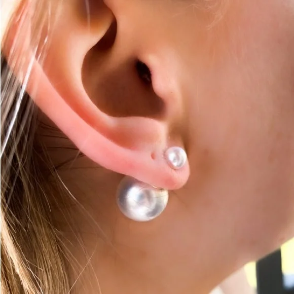 Reversible Pearl Earrings - Picture 3 of 5